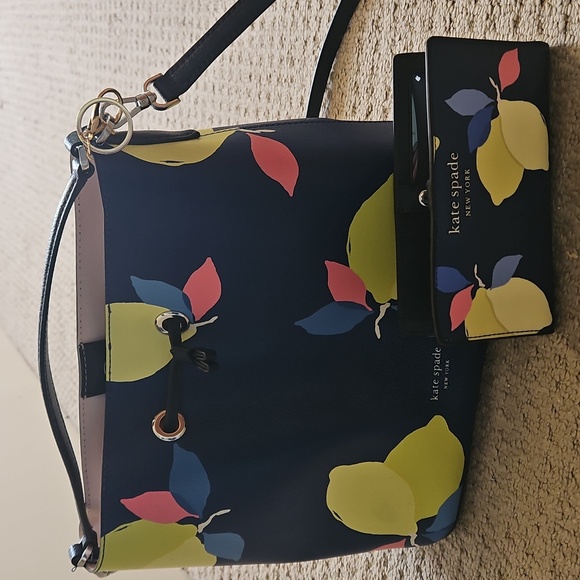 Kate Spade Navy and Lemon Print Shoulder Bag and Matching Wallet - Picture 2 of 8